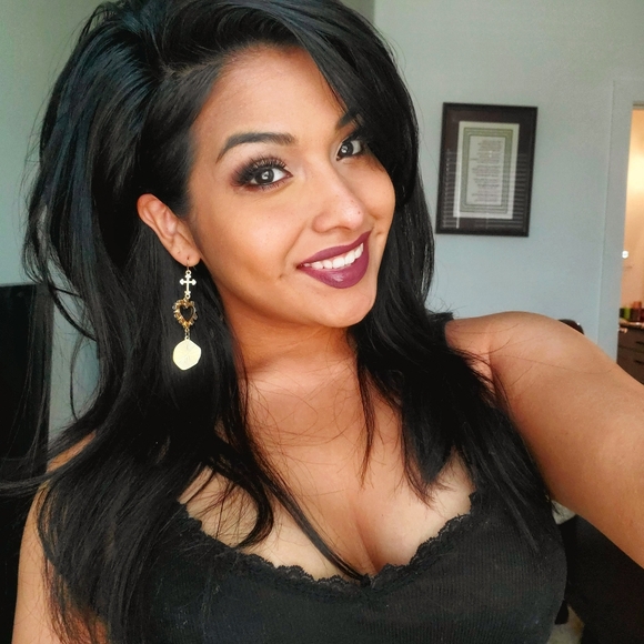 Smoke free items/ Accepting  Reasonable Offers - Picture 4 of 4